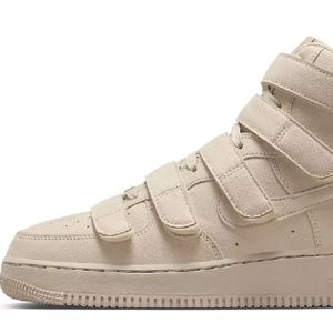 Billie Eilish Nike Air Force 1